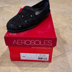 AEROSOLES Black Velvet Loafers